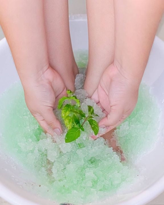 Mikaly Jelly Pedi- Foot & Hand Spa