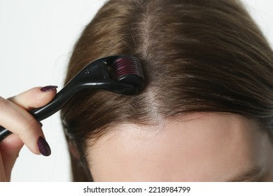 Rodillo manual de micro agujas para el cuero cabelludo( derma roller)